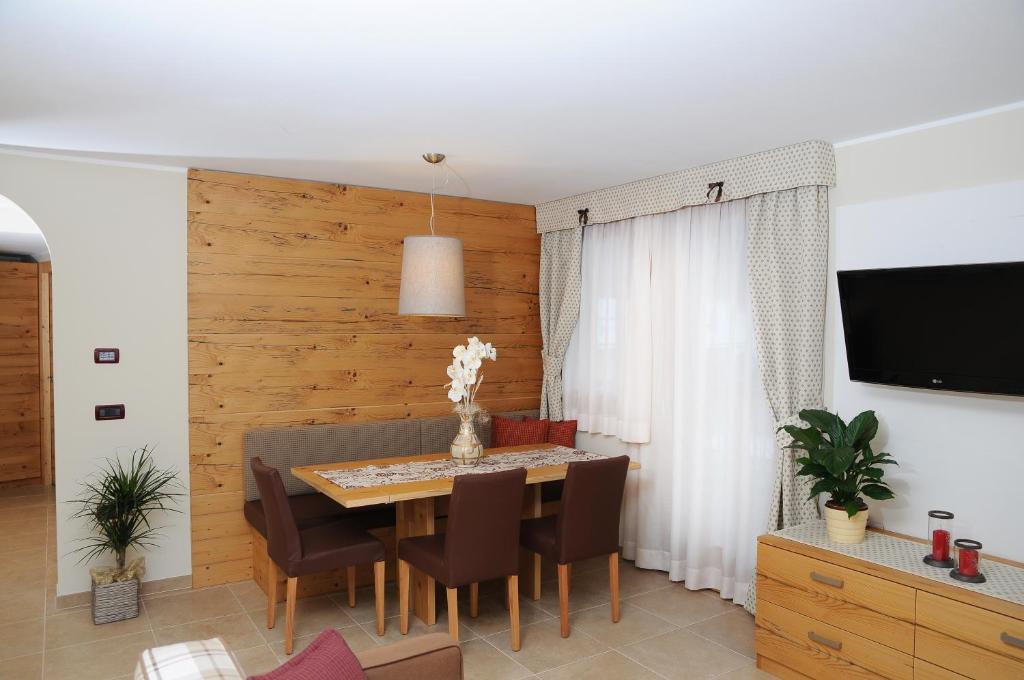 Residence Marisol Camere & Appartamenti - Mezzana Centre Mezzana (Trentino Alto Adige) Quarto foto